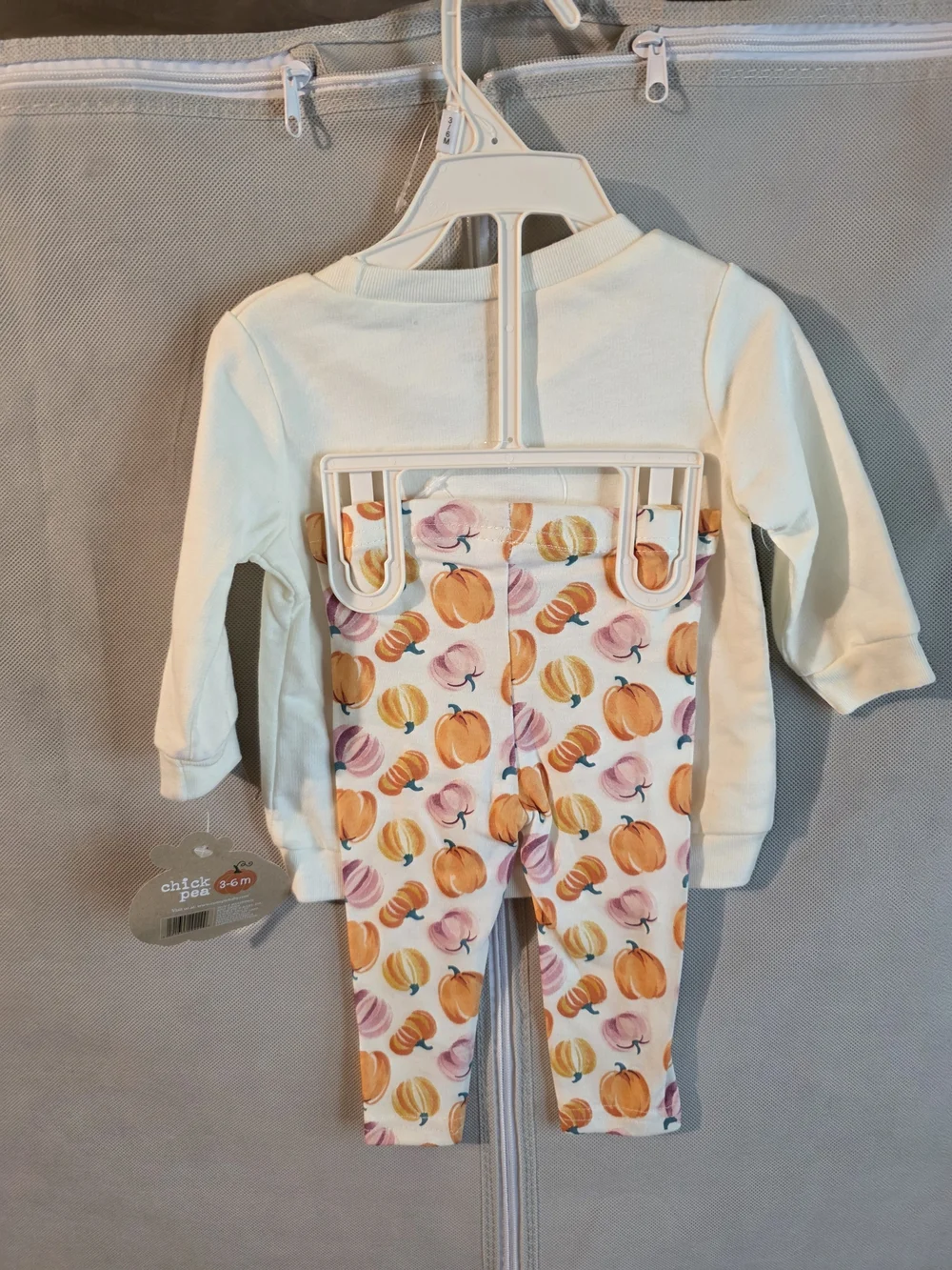 Chick Pea Cream Pumpkin Appliqué Baby Set